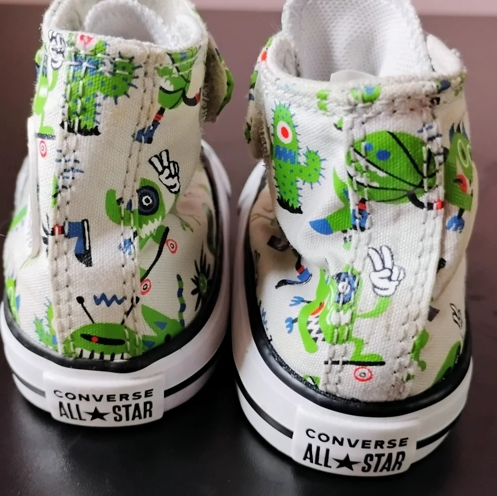 Converse Creature Feature High Tops Toddler Size 5 Canvas